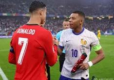 爱游戏-JackeyLove巅峰对决，姆巴佩与70激战TES分钟，关键助攻胜负难料！的简单介绍