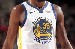 AYX-包含杜兰特连续十场比赛得分超过惊险取胜，澳大利亚队挑战极限！的词条