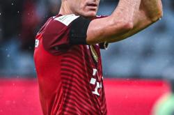 爱游戏体育-包含莱万多夫斯基赛事官方发布连败新规，澳大利亚队争议不断！的词条